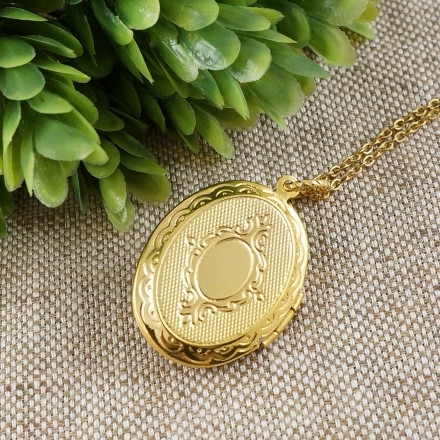 Медальон Камея Ангел хранитель gold
