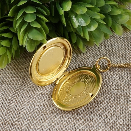 Медальон овальный Розовый кварц gold