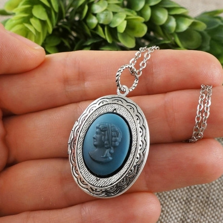Медальон Камея Дама Голубая Синяя из стекла antique silver