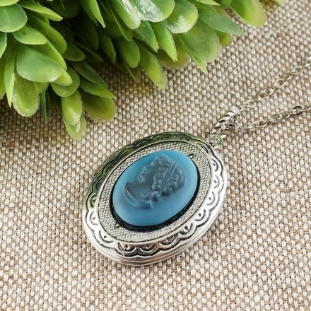 Медальон Камея Дама Голубая Синяя из стекла antique silver