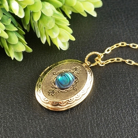 Медальон овальный Перламутр Гелиотис №24 antique gold